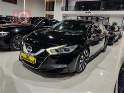 Nissan Maxima